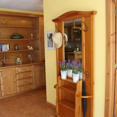 Cosy Chalet: Panoramic Views In Icod De Vinos Chalet